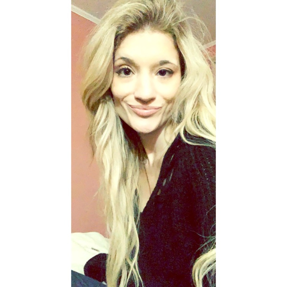 Meet your Posher, Danielle